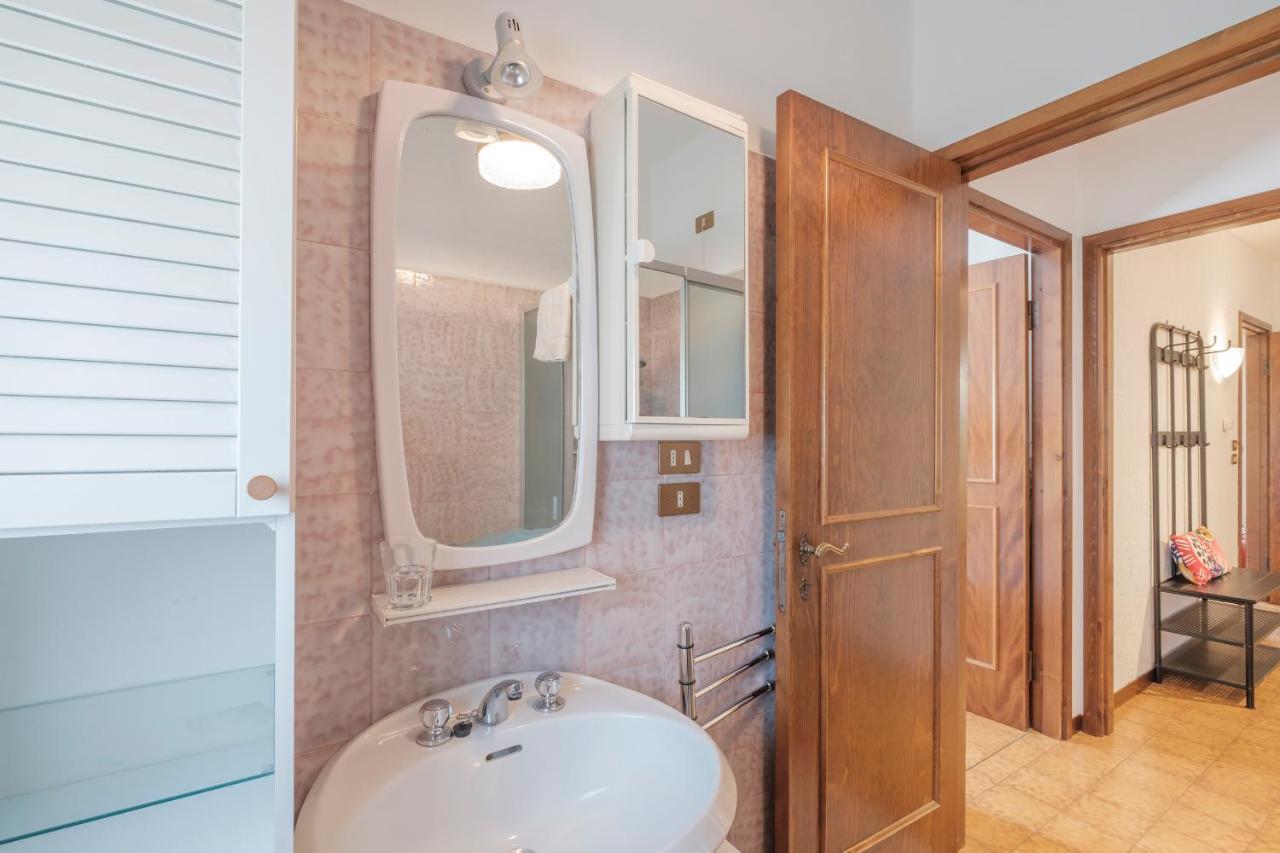Villa Ida - 2 Bedrooms Apartment With Private Garden Sirmione Eksteriør billede
